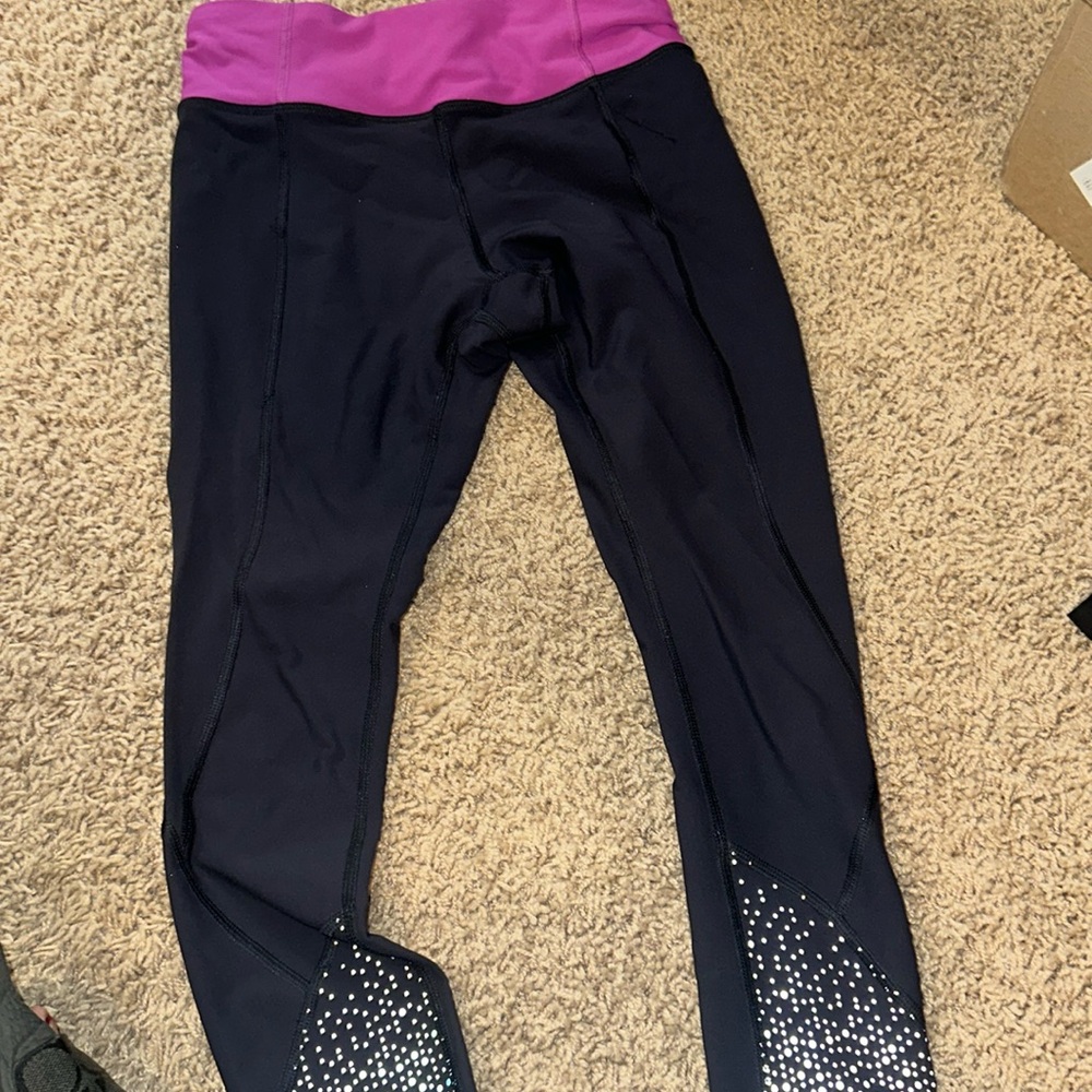 Lululemon size 4